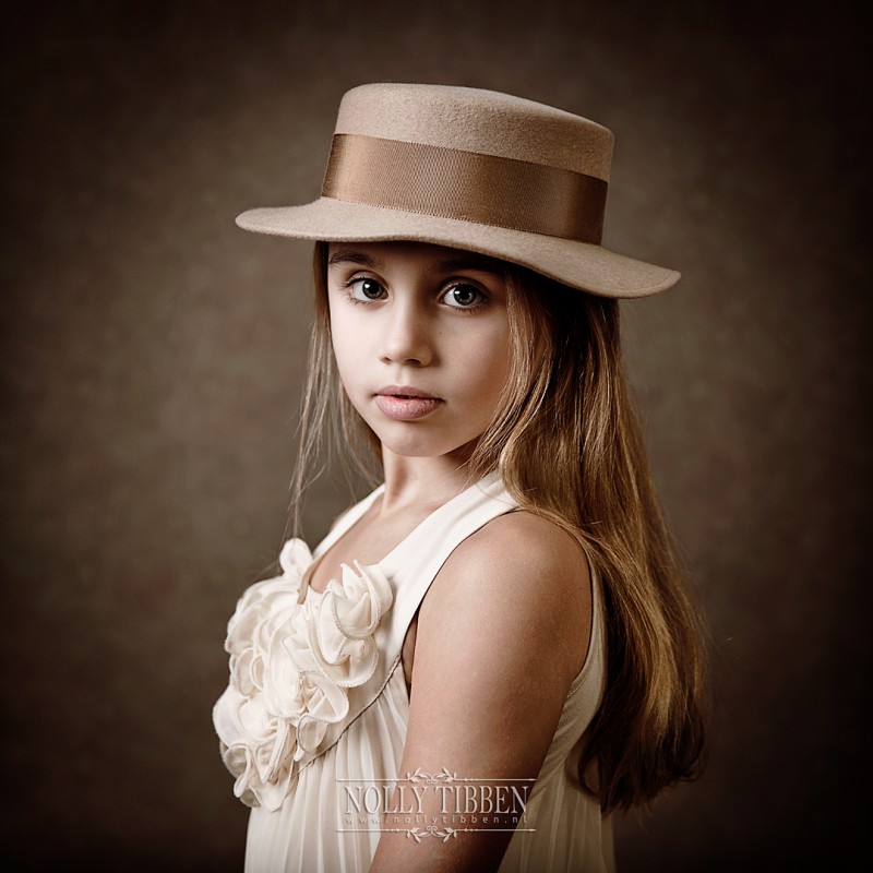 Nolly Tibben Fotografie, fine art portret, kinderportret, artistiek portret, klassiek, stijlvol, bijzonder,  fotografie, child photography, Heeten, Raalte, Deventer, Zwolle, portretfotografie, fotograaf Overijssel | fine art portretten
